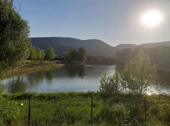 Megyeri Apartament *